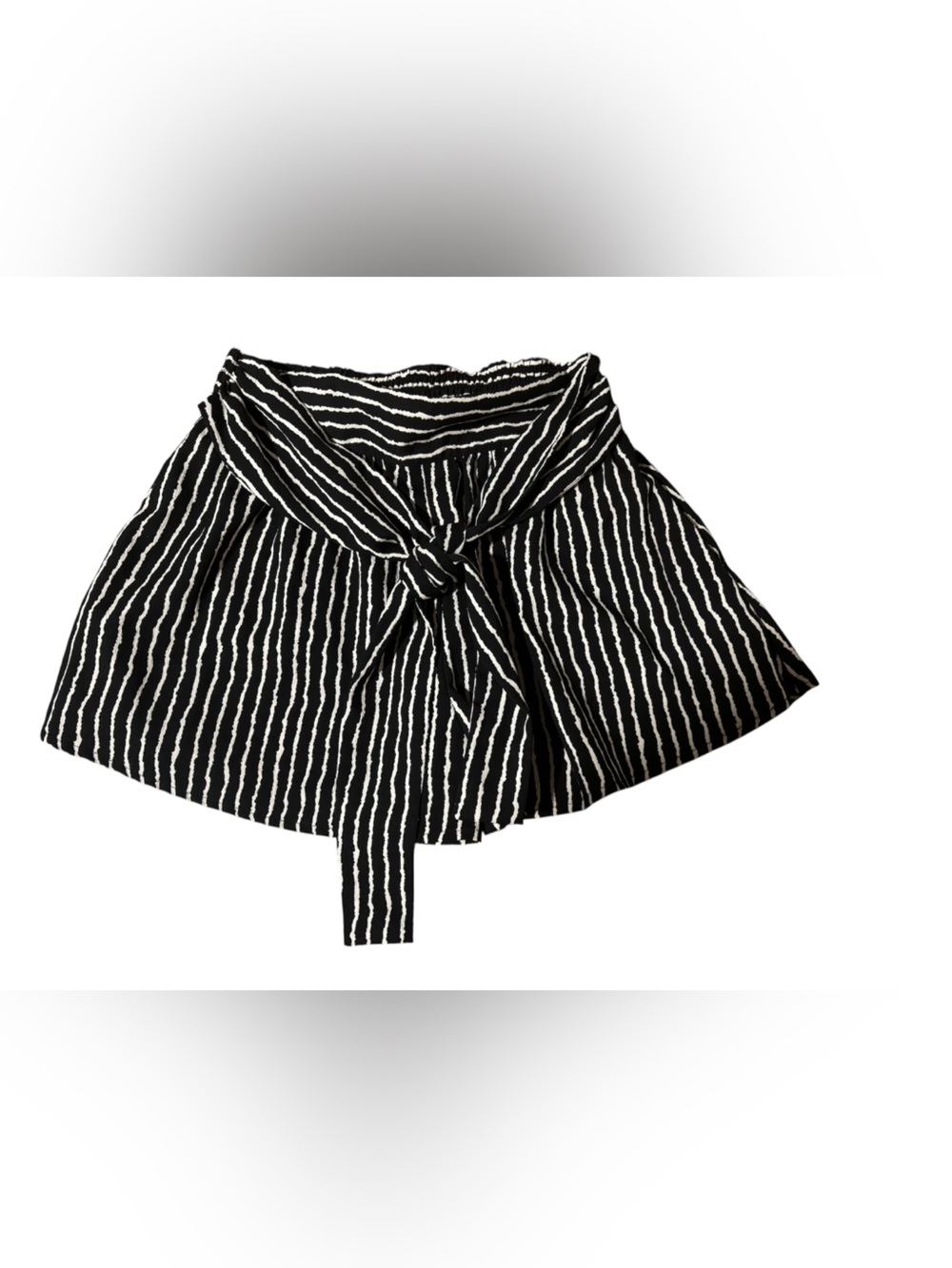 Silence‎ + Noise Urban Outfitters Black & White Striped Tie-Waist Shorts XS